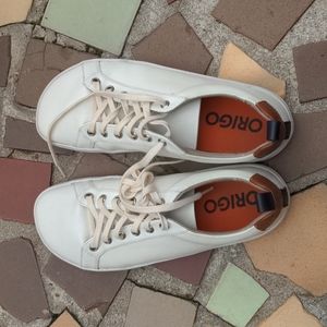 Origo Men's 9 Barefoot Sneakers